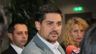 Ето го "сръбския" сценарий на Радостин Василев: Цеца, Божинката, Миле Китич и 3000 литра домашна ракия