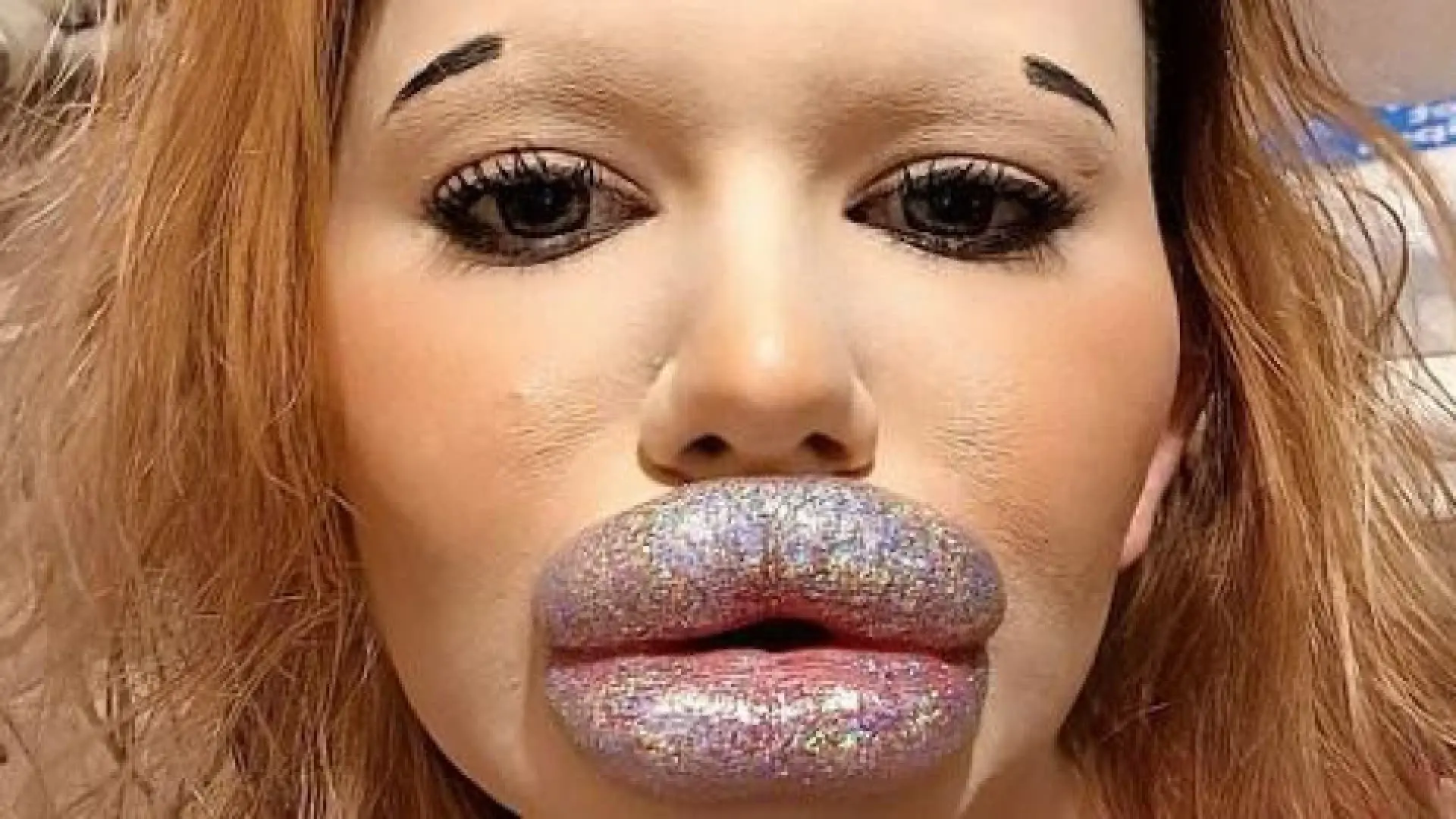 Това тя ли е? БГ Барби е неузнаваема! СНИМКИ