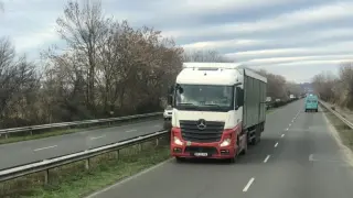 Шофьор на камион с безумна изцепка на пътя Бургас-Созопол СНИМКА