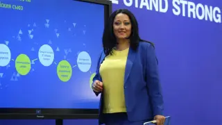 Уникална СНИМКА: Лиляна Павлова за първи път показа третото си дете