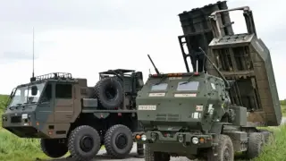 Появиха се кадри от смъртоносен удар с HIMARS по руски полигон ВИДЕО 18+