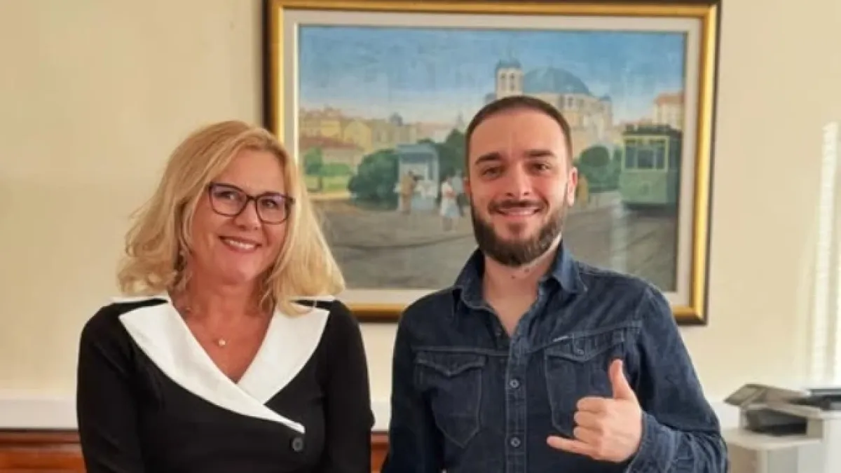 Криско не е на себе си от това, което му предложи заместник-кметицата на София! 