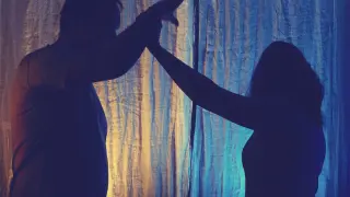 Музикантски бой в Югозапада! Жена пребита зверски от мъжа си и свекъра - потрошила им инструментите