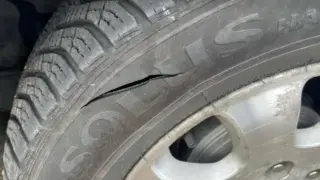 Пукат гуми на поразия в столичен квартал