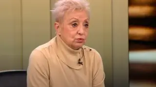 Диана Дамянова смаза Петков: Като разбиваха Конституцията с чукове си имаха доверие!