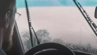 Ето как по най-бързия начин да размразим водата за чистачките