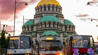 Видите ли този автобус в София, веднага се качайте КАРТА