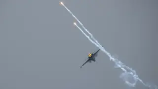 Русия твърди, че самолет F-16 е свален в района на Запорожие