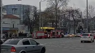 Инфарктна ситуация в Бургас! Гори култовата... ВИДЕО