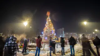Нумеролог сбърка всички с коледната украса: Окичете елхата с тези неща за пари и любов