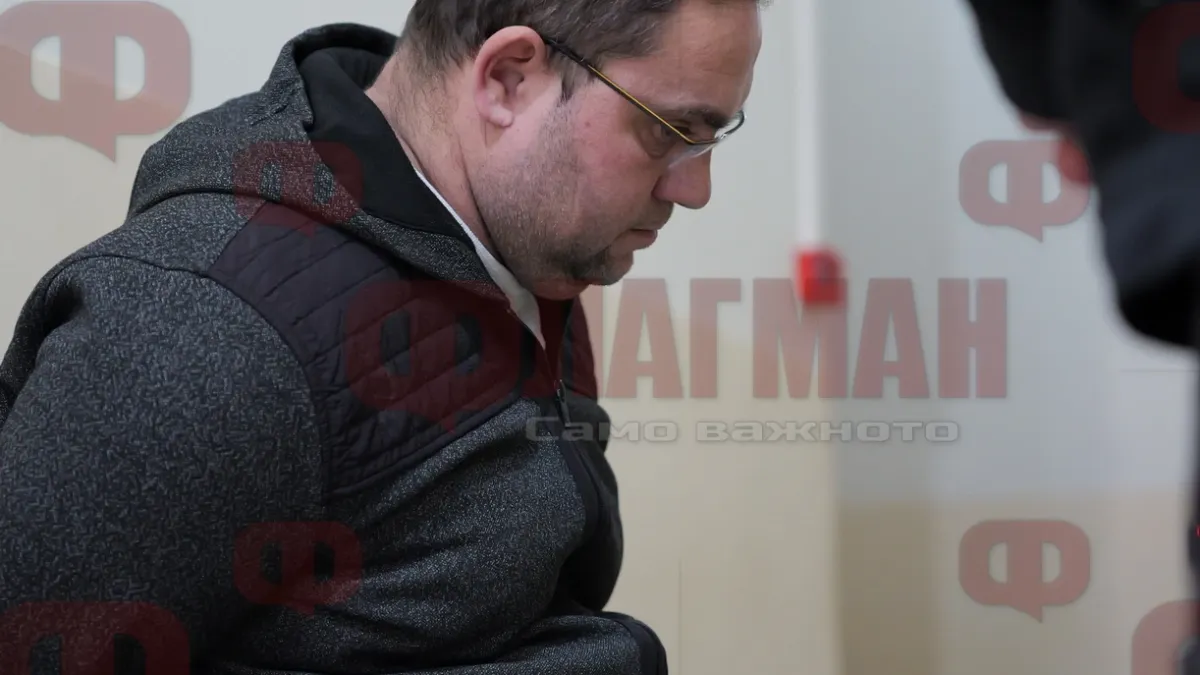 Голям срам: Ето кой се оказа перверзният педофил от мола в Бургас 