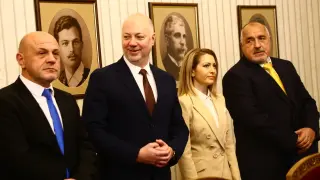 Политик с фин хумор и потомък на Капитан Петко войвода – непозната страна на Желязков!