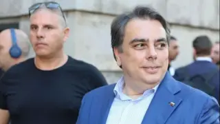 Журналистка изкара наяве лъжите на Асен Василев в ефир