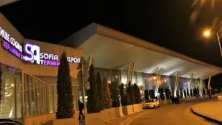 Затвориха Летище "София" заради инцидент с военен самолет 