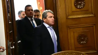 Един болен и в НС става напечено, Тошко Йорданов с взривяващ коментар ВИДЕО