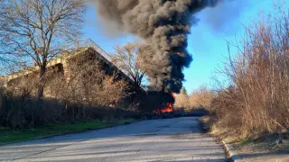Огнен ад в голям наш град, димът може да изтрови всички СНИМКА