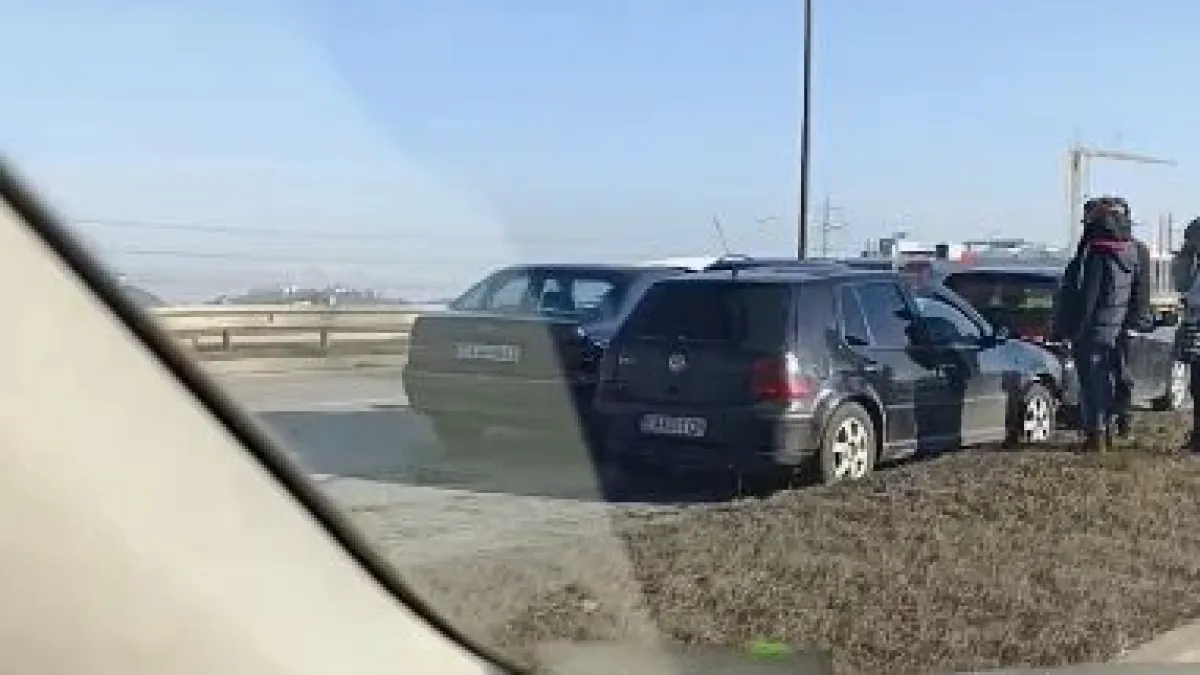 Първо в БЛИЦ! Адско верижно меле в София, тапата е огромна ВИДЕО 18+