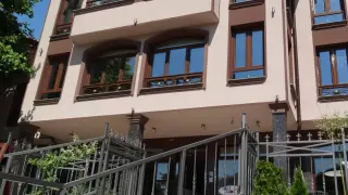 Продават ресторант до Стария град в Пловдив, а цената му е космическа СНИМКИ