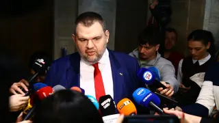 Пеевски разкри срамна случка на закрити врати, осветли плана на Доган БЛИЦ Live
