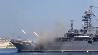Великобритания се оказа уязвима пред новата заплаха на Путин: Флотът няма достатъчно огнева мощ