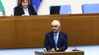 Разрешиха преминаването през въздушното ни пространство на чужди въоръжени сили