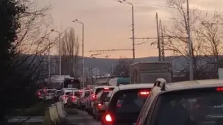 Катастрофа: Няма минаване по Аспаруховия мост