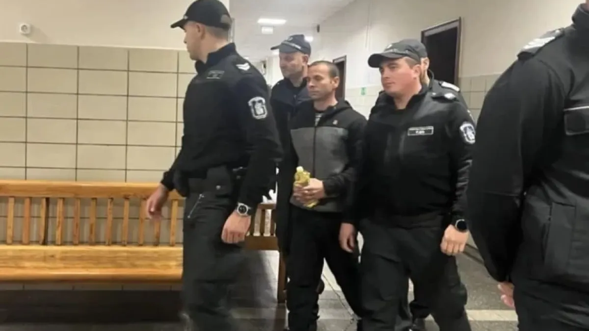 Отхвърлен Ромео уби с 4 удара в сърцето майката на детето си в хотелска стая 