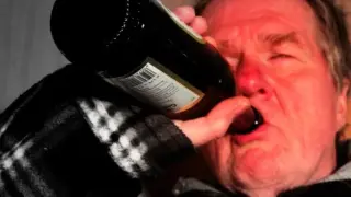 Гурбетчия тръгна пиян из Хага и ето каква беда го застигна 