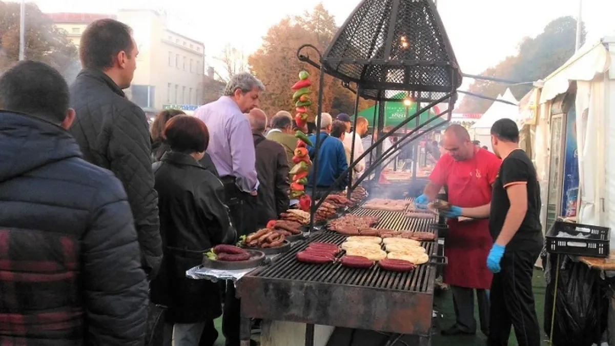 Сурва: В Перник е така – кюфтето бие баничката по цена