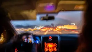 Невиждан куриоз у нас! Полицията спря един и същ автомобил в рамките на минути, а зад волана...