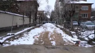 Шок! Пияният шофьор на автобус е щял да смаже дете, а цялата улица... ВИДЕО