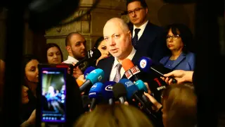 Желязков огласи какво са се разбрали с Доган и защо ДБ отряза кабинета БЛИЦ Live