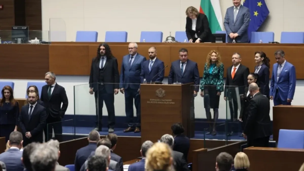 Нова партия в парламента, 13 положиха клетва