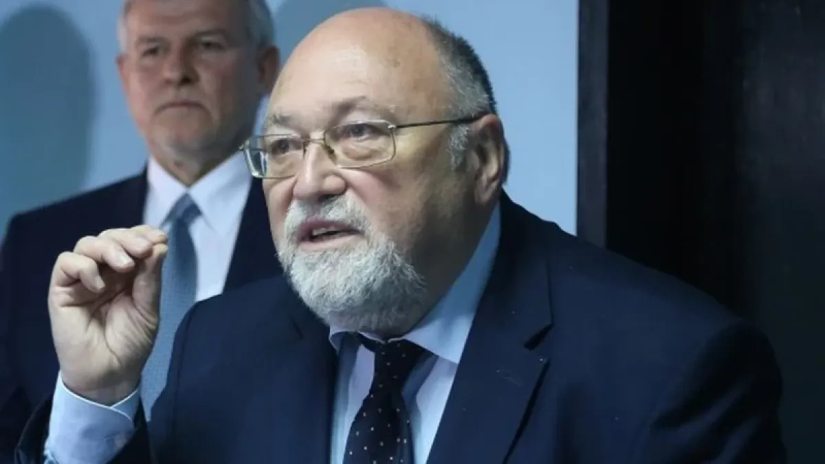 Александър Йорданов: Чест прави на Пеевски, че...