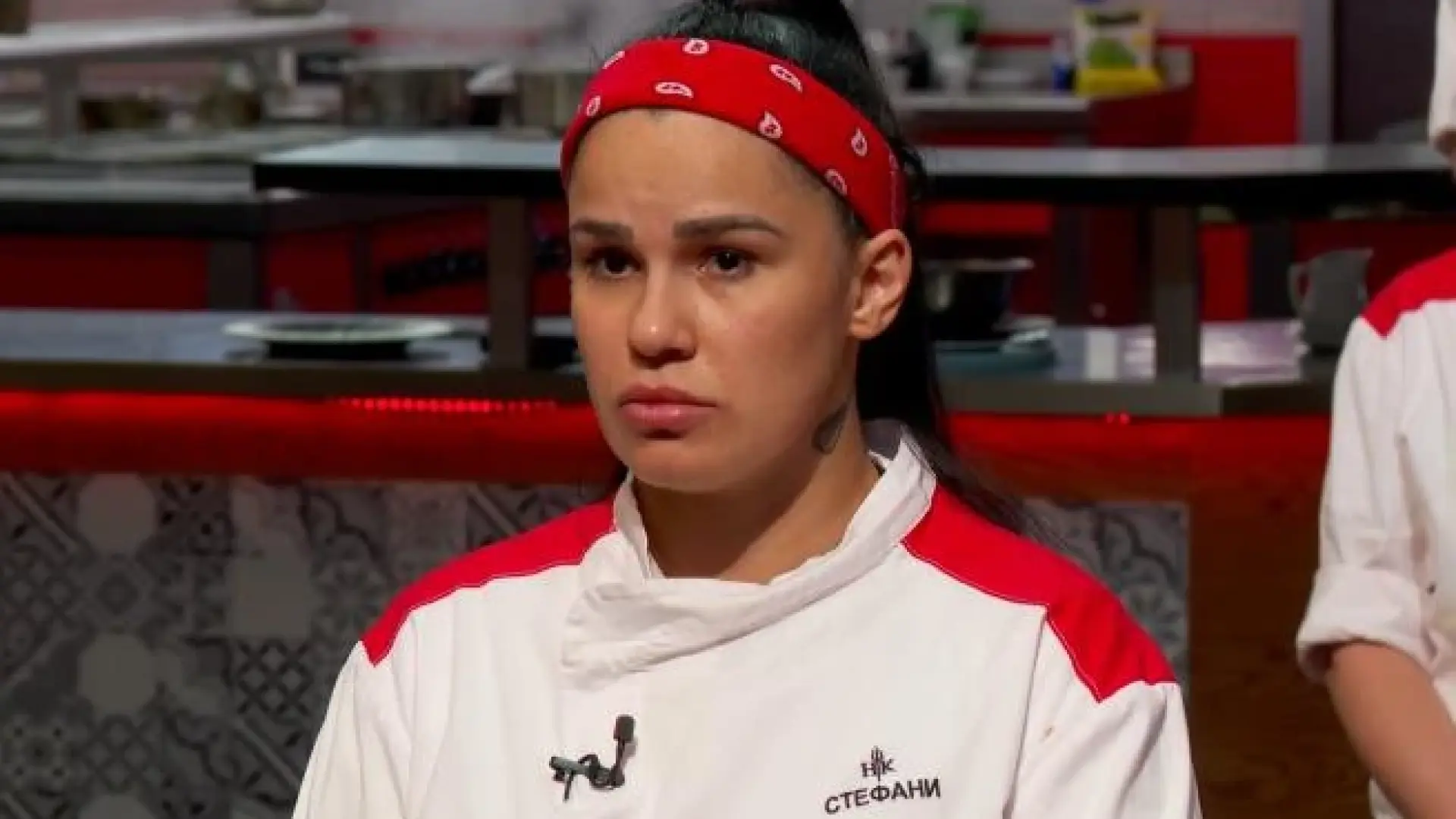 Пребиха като куче родна звезда от "Хелс Китчън": Тя разкри подробностите с БРУТАЛНИ СНИМКИ 18+