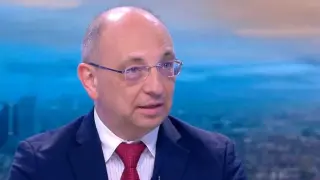 Кабинетът "Желязков": Коалиция на гроздето и лисицата, а се застреляхме за еврозоната!
