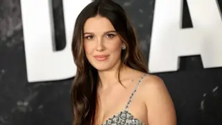 Звезда от Stranger Things показа фигурата си по бански СНИМКИ 18+
