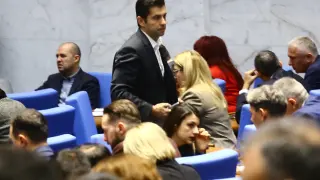 Кирил Петков иска изслушване на Желязков и куп министри по два казуса 