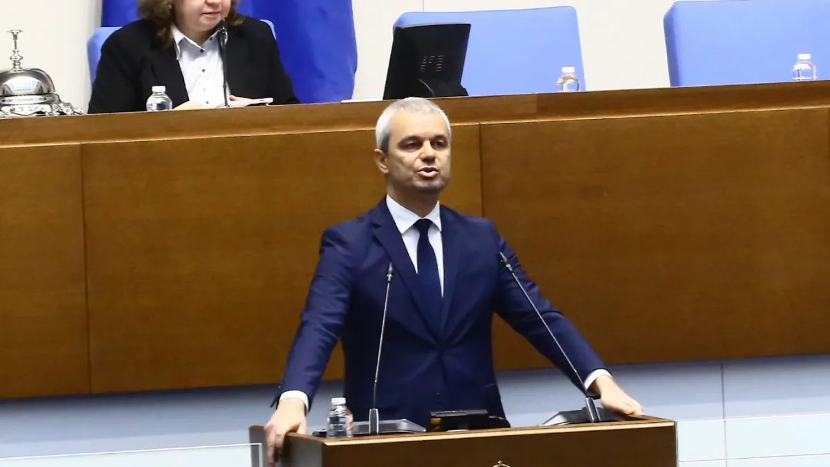 Костадинов взриви НС: Предатели! Македония ни постави на колене, а Брюксел е кочина!