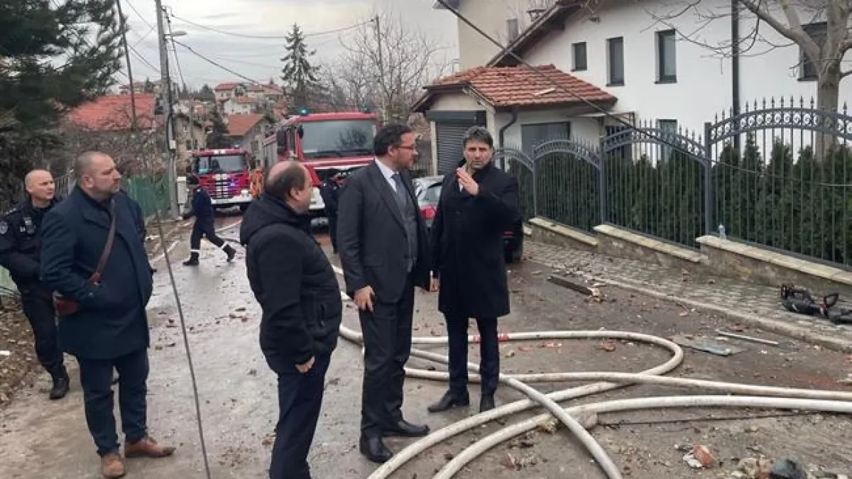 Митов пристигна спешно в Банкя след взрива, ето какво се случва