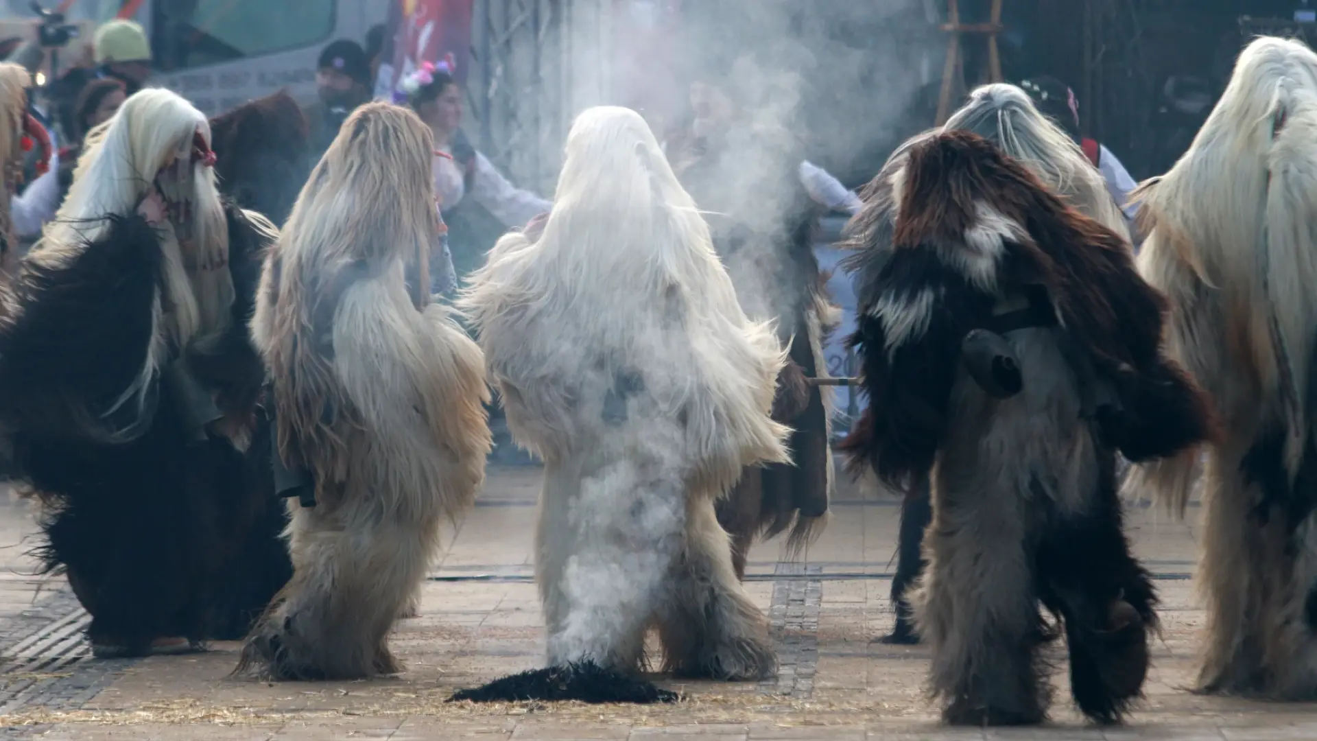 Мръсните дни започнаха! Заключвайте вратите, не излизайте в мрака