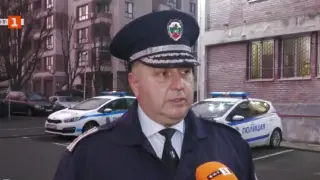 Нови разкрития за свирепото момичешко меле в бургаски мол, а безучастният охранител...