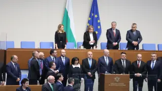 Политолог посочи кое е задача номер 1 на правителството, всичко друго е после 