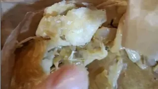 Майка от София купи закуски на 4-г. си дете и се ужаси като ги разчупи СНИМКИ