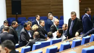 Шефът на ДАНС и трима министри отиват спешно в НС БЛИЦ Live