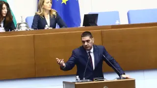 Гаджев изобличи Радев: Явно лицемерието е заразно