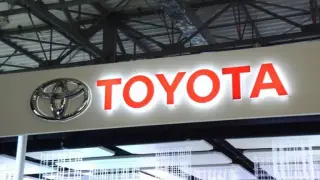 Разсекретиха новия кросоувър Toyota RAV4 преди премиерата СНИМКА