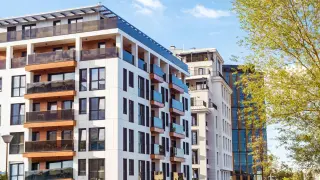 Можете ли да познаете? Колко евра е тристаен с паркомясто в София 