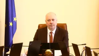 Росен Желязков ще участва в конференцията за възстановяването на Украйна в Рим