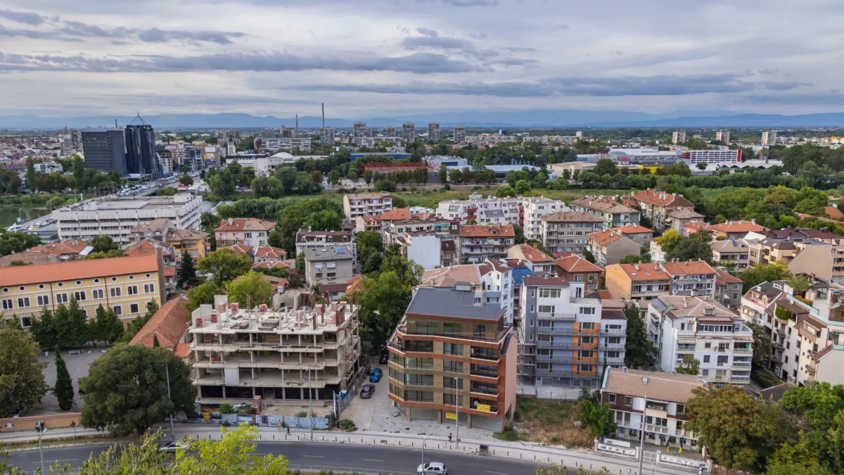 Пловдивчани полудяха! Чупят рекорди за имотни сделки  